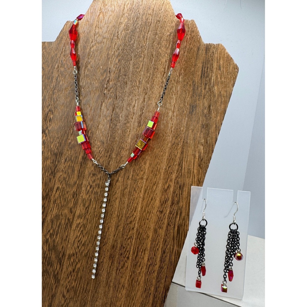 Red Crystal Rhinestone Lariat Necklace and Dangle Earring Set Gothic Glam